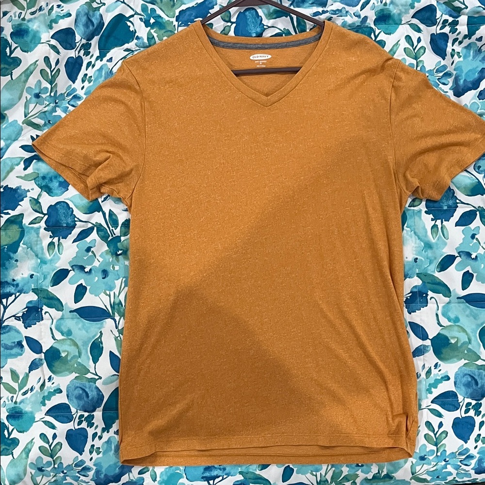 Old Navy Men's Orange V-Neck Tee